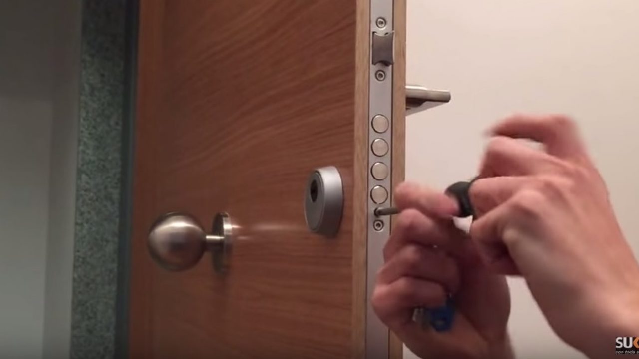 Cómo colocar una cerradura extra en la puerta de entrada de tu casa?  Consejos, recomendaciones y herramientas necesarias